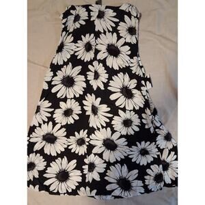 Black & White Daisy Floral Sleeveless Dress Size Small – A-Line Fit & Flare